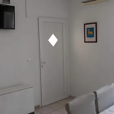 Apartments Rovis Tar-Vabriga Exterior photo