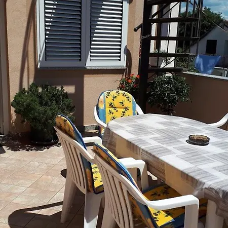 Apartments Rovis Tar-Vabriga Exterior photo